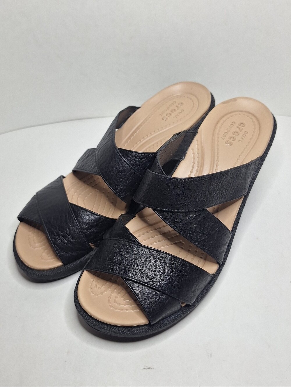 CROCS Dual Comfort Leigh Ann Black Leather Strap Platform Wedge Sandals Wmns 9 W